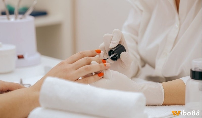 Mộng nằm ngủ mơ thấy sơn móng tay đánh đề con gì nhanh trúng