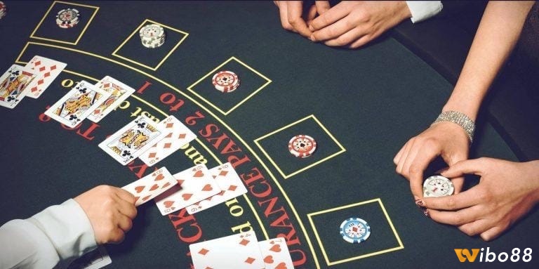 Blackjack là một trò chơi đánh bài cực kỳ hấp dẫn cũng như là được yêu thích nhất hiện nay