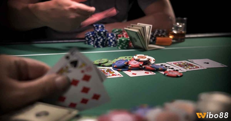 Quản lý vốn là một chiến thuật quan trọng khi tham gia chơi poker đổi thưởng giúp bảo tồn nguồn vốn và hướng đến chiến thắng