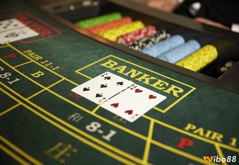 Luật rút bài thứ ba trong bài baccarat dựa trên các quy tắc cụ thể mang đến nhiều chiến thuật để giành chiến thắng
