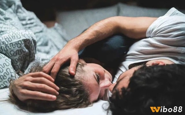 Giải mã giấc mơ ngủ với gái và cô gái đó là người yêu của bạn thì đó là mong muốn đẩy mối quan hệ tiến thêm bước nữa