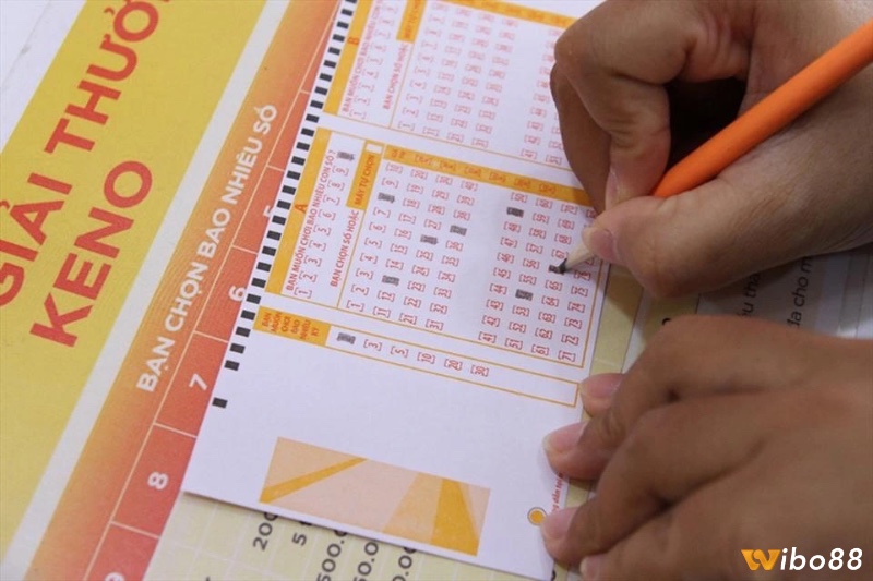 Vé còn nguyên vẹn và giấy tờ tùy thân hợp lệ là điều kiện bắt buộc để Vietlott chi trả giải thưởng.