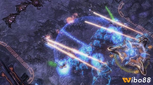 Ba chủng tộc trong StarCraft II với quân đội Terran Zerg và Protoss